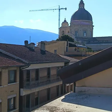 Casa Lumnia Assisi- Ascensore Diretto In Casa شقة